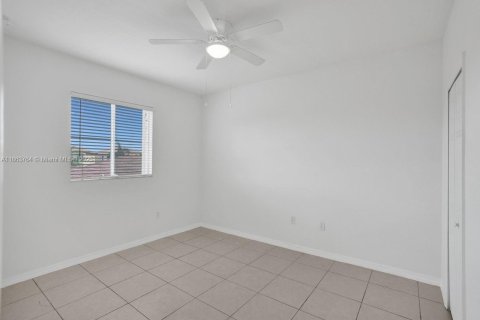House in Doral, Florida 3 bedrooms, 205.13 sq.m. № 1920411 - photo 30