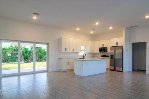 Villa ou maison à vendre à Englewood, Floride: 4 chambres, 229 m2 № 1733025 - photo 4