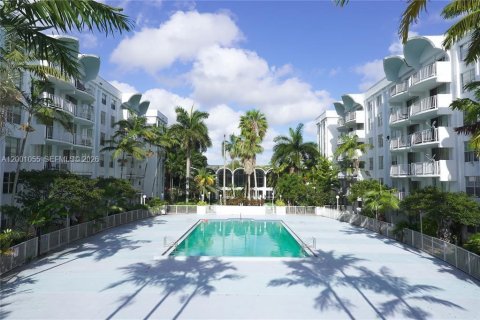 Condo in Miami, Florida, 2 bedrooms  № 2065308 - photo 20