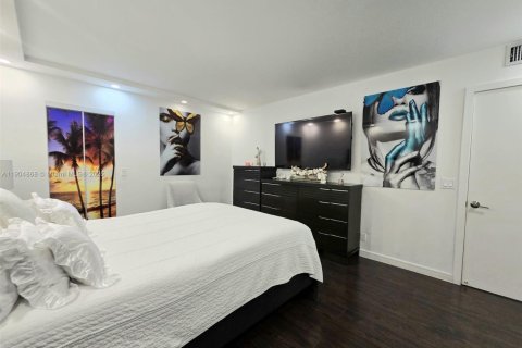 Condominio en venta en Pembroke Pines, Florida, 2 dormitorios, 86.68 m2 № 1956076 - foto 19