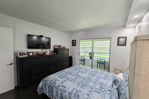 Condominio en venta en Pembroke Pines, Florida, 2 dormitorios, 86.68 m2 № 1956076 - foto 29