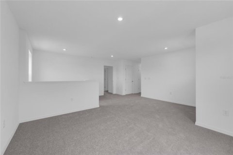 House in Palm Bay, Florida 5 bedrooms, 265.33 sq.m. № 2306266 - photo 30