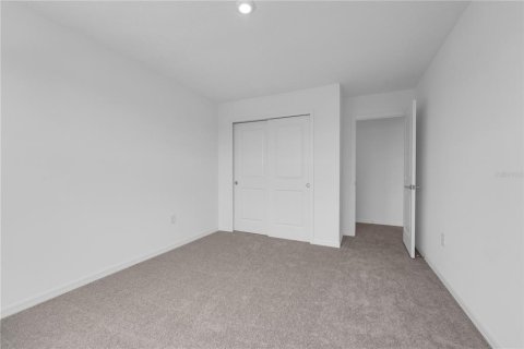 House in Palm Bay, Florida 5 bedrooms, 265.33 sq.m. № 2306266 - photo 5