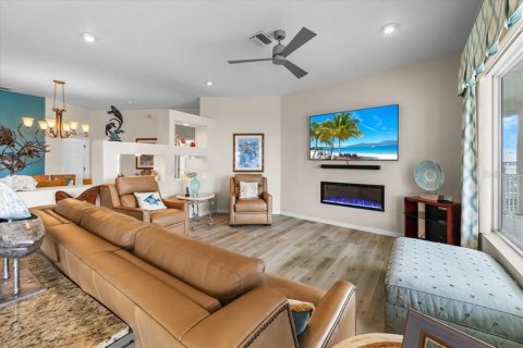 Villa ou maison à vendre à Hernando Beach, Floride: 3 chambres, 260.03 m2 № 2285292 - photo 22