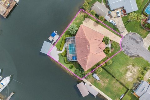 Villa ou maison à vendre à Hernando Beach, Floride: 3 chambres, 260.03 m2 № 2285292 - photo 10