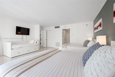 Купить кондоминиум в Серфсайд, Флорида 2 спальни, 137.96м2, № 2042937 - фото 19