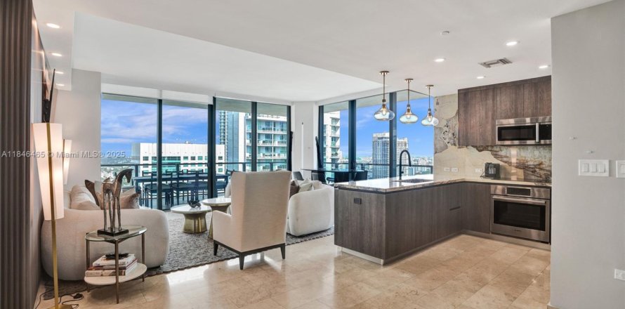 Condo à Miami, Floride, 3 chambres № 1846245