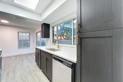 Condominio en venta en Tampa, Florida, 3 dormitorios, 118.17 m2 № 1559915 - foto 16