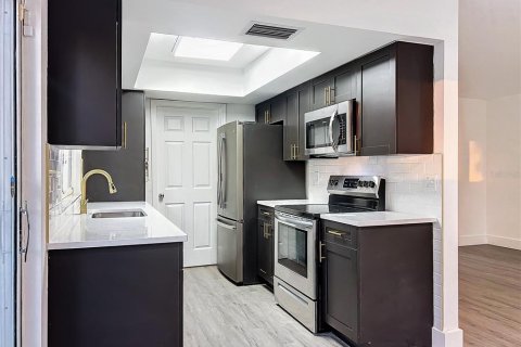 Condominio en venta en Tampa, Florida, 3 dormitorios, 118.17 m2 № 1559915 - foto 3