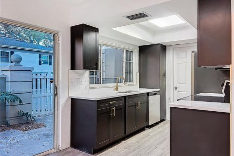 Condominio en venta en Tampa, Florida, 3 dormitorios, 118.17 m2 № 1559915 - foto 2