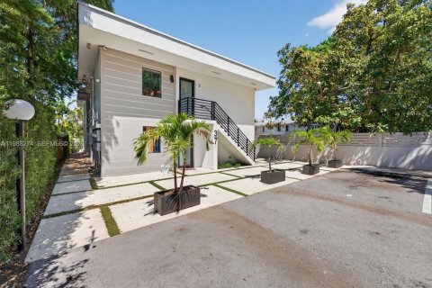 Apartamento en alquiler en Miami, Florida, 2 dormitorios № 2050752 - foto 21