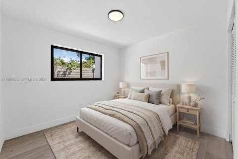Apartamento en alquiler en Miami, Florida, 2 dormitorios № 2050752 - foto 17