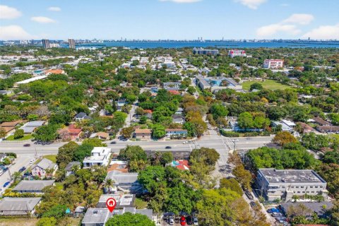 Apartamento en alquiler en Miami, Florida, 2 dormitorios № 2050752 - foto 4