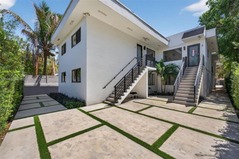 Apartamento en alquiler en Miami, Florida, 2 dormitorios № 2050752 - foto 7