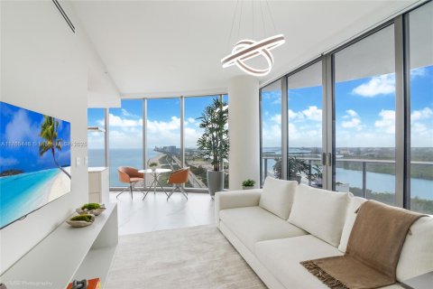 Condo in Sunny Isles Beach, Florida, 4 bedrooms  № 2021282 - photo 5