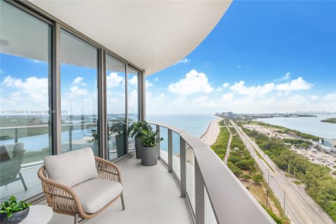 Condo in Sunny Isles Beach, Florida, 4 bedrooms  № 2021282 - photo 9