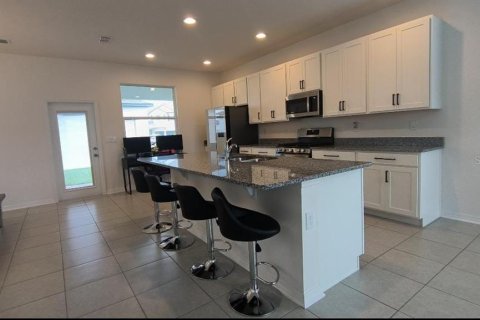 House in Winter Garden, Florida 3 bedrooms, 184.23 sq.m. № 1848717 - photo 11