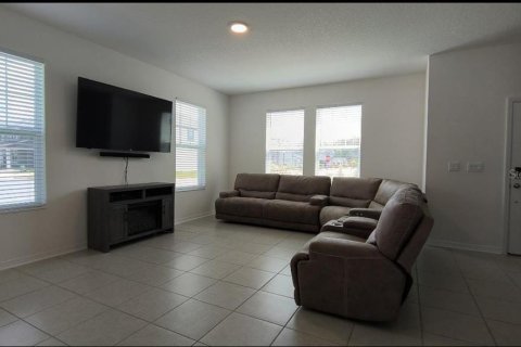 House in Winter Garden, Florida 3 bedrooms, 184.23 sq.m. № 1848717 - photo 14