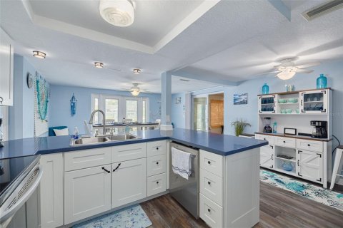 Villa ou maison à vendre à Port Richey, Floride: 2 chambres, 108.88 m2 № 1837555 - photo 4