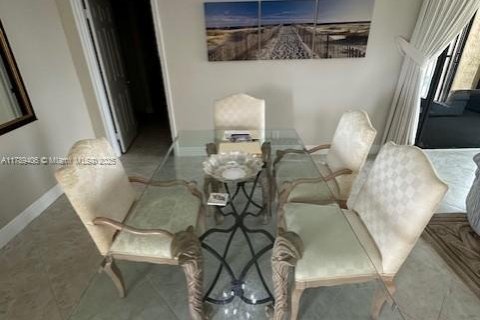 Condo in Tequesta, Florida, 3 bedrooms  № 1736035 - photo 11