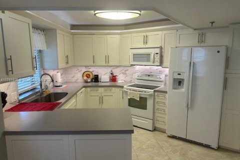 Condo in Tequesta, Florida, 3 bedrooms  № 1736035 - photo 7