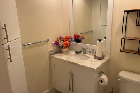 Condominio en alquiler en Hollywood, Florida, 1 dormitorio, 103.4 m2 № 2024084 - foto 12