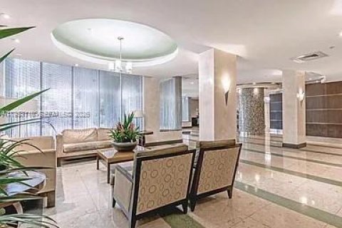 Condominio en venta en Hollywood, Florida, 1 dormitorio, 81.2 m2 № 2020656 - foto 12