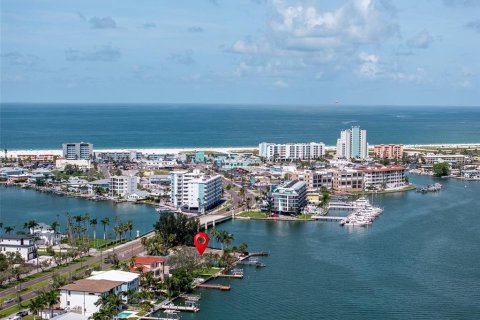 Terreno en venta en Treasure Island, Florida № 1832605 - foto 13