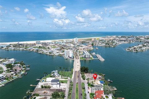 Terreno en venta en Treasure Island, Florida № 1832605 - foto 8