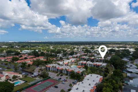 Condo in Sarasota, Florida, 2 bedrooms № 2200304 - photo 30