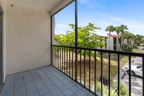 Condo in Sarasota, Florida, 2 bedrooms № 2200304 - photo 24