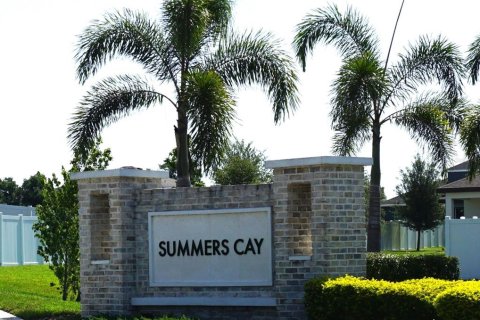 House in SUMMERS CAY in Thonotosassa, Florida 3 bedrooms, 153.29 sq.m. № 1760118 - photo 2
