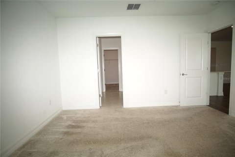House in SUMMERS CAY in Thonotosassa, Florida 3 bedrooms, 153.29 sq.m. № 1760118 - photo 22
