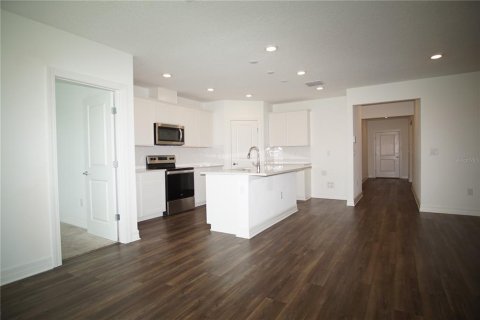 House in SUMMERS CAY in Thonotosassa, Florida 3 bedrooms, 153.29 sq.m. № 1760118 - photo 13