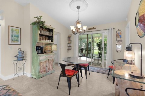 House in Summerfield, Florida 2 bedrooms, 106.28 sq.m. № 1903943 - photo 8