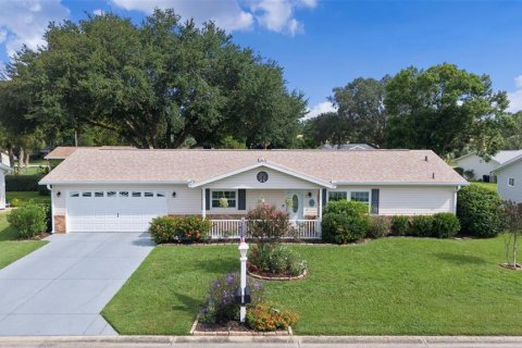 House in Summerfield, Florida 2 bedrooms, 106.28 sq.m. № 1903943 - photo 1