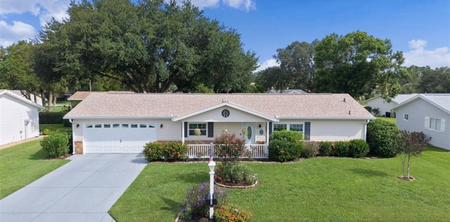 House in Summerfield, Florida 2 bedrooms, 106.28 sq.m. № 1903943