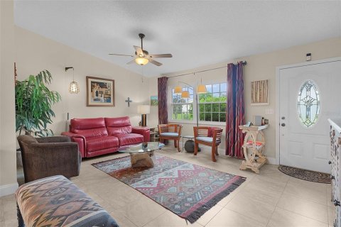 House in Summerfield, Florida 2 bedrooms, 106.28 sq.m. № 1903943 - photo 6
