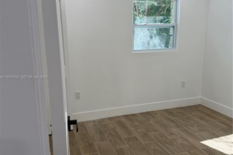 House in Key Largo, Florida 2 bedrooms, 52.03 sq.m. № 2004020 - photo 9