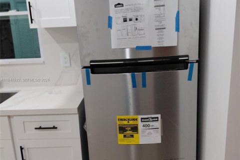 House in Key Largo, Florida 2 bedrooms, 52.03 sq.m. № 2004020 - photo 5