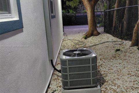 House in Key Largo, Florida 2 bedrooms, 52.03 sq.m. № 2004020 - photo 16