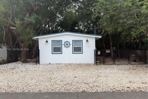 House in Key Largo, Florida 2 bedrooms, 52.03 sq.m. № 2004020 - photo 17