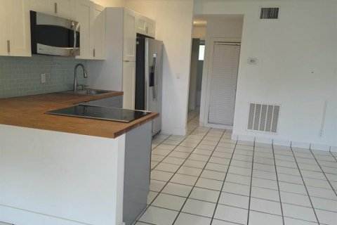 Copropriété à louer à Fort Lauderdale, Floride: 1 chambre, 53.88 m2 № 2399832 - photo 4
