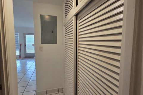 Copropriété à louer à Fort Lauderdale, Floride: 1 chambre, 53.88 m2 № 2399832 - photo 9