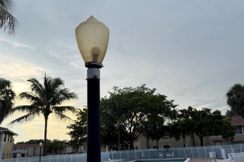 Condo à Coral Springs, Floride, 2 chambres № 2296150