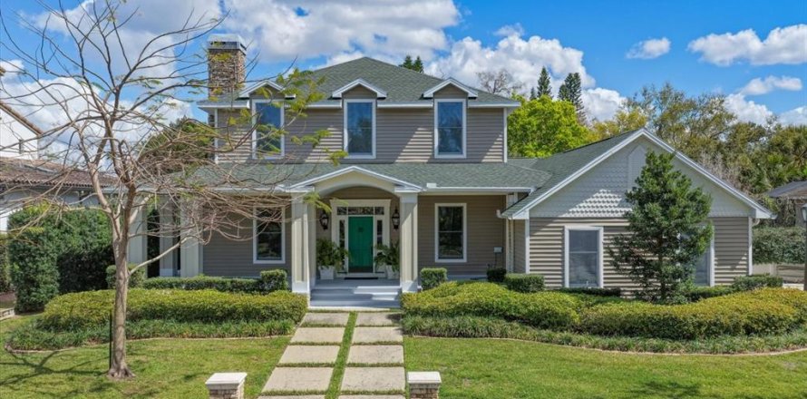 Villa ou maison à Tarpon Springs, Floride 4 chambres, 286.79 m2 № 2155855