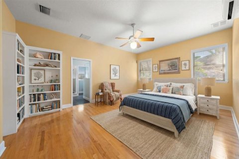 Villa ou maison à vendre à Tarpon Springs, Floride: 4 chambres, 286.79 m2 № 2155855 - photo 22