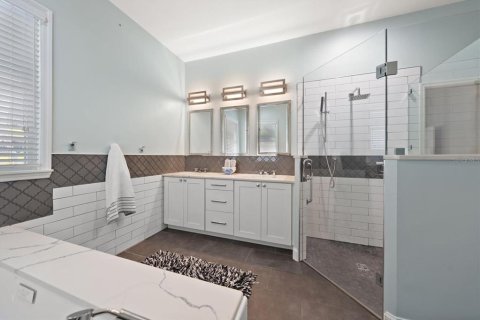 Villa ou maison à vendre à Tarpon Springs, Floride: 4 chambres, 286.79 m2 № 2155855 - photo 24