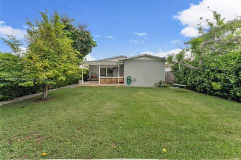 Villa ou maison à vendre à Miami, Floride: 4 chambres, 193.79 m2 № 1775811 - photo 28