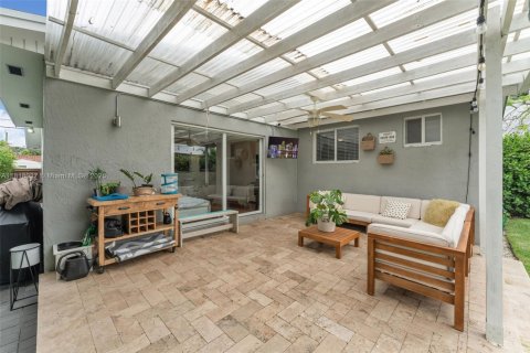 Villa ou maison à vendre à Miami, Floride: 4 chambres, 193.79 m2 № 1775811 - photo 26